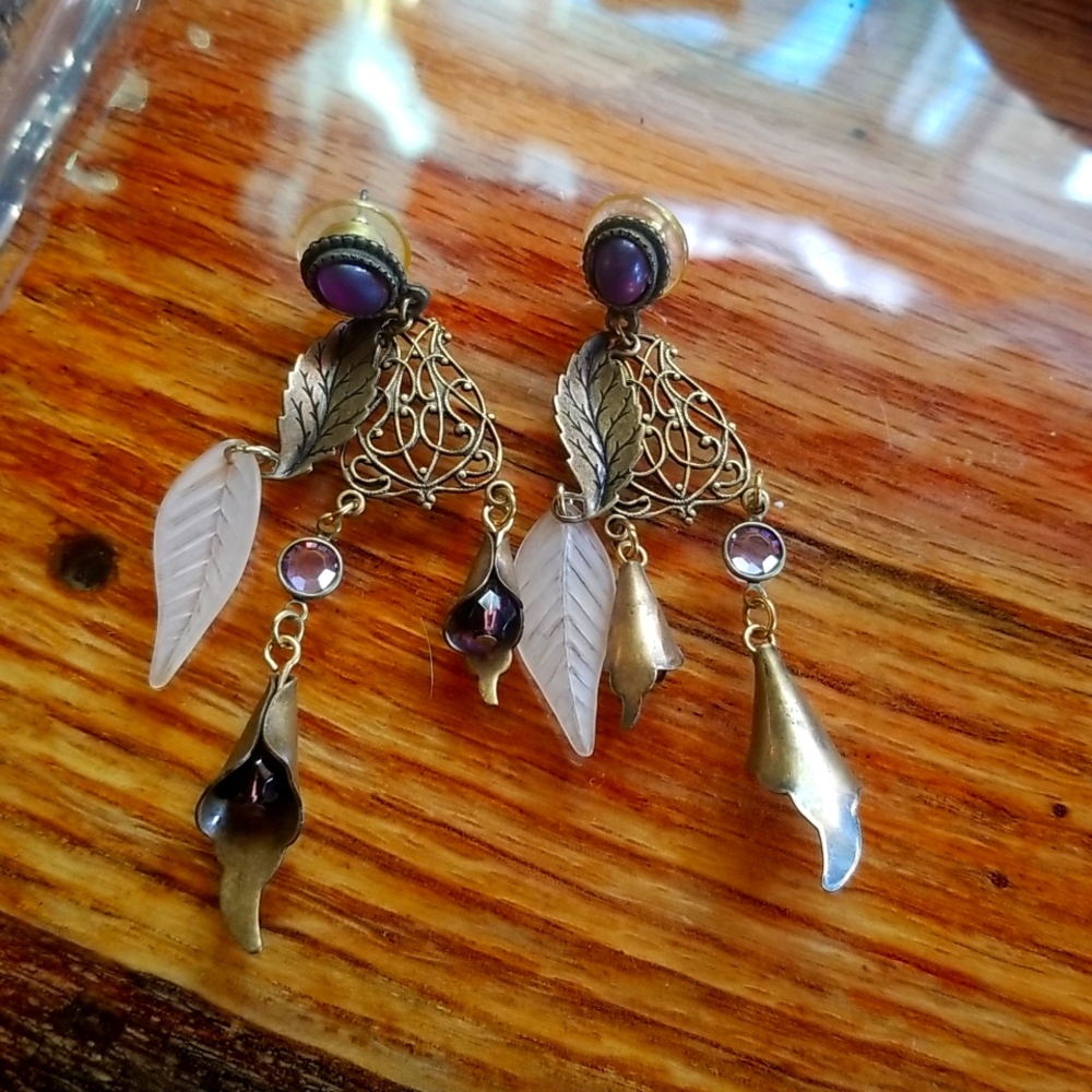 Vintage banana bob earrings